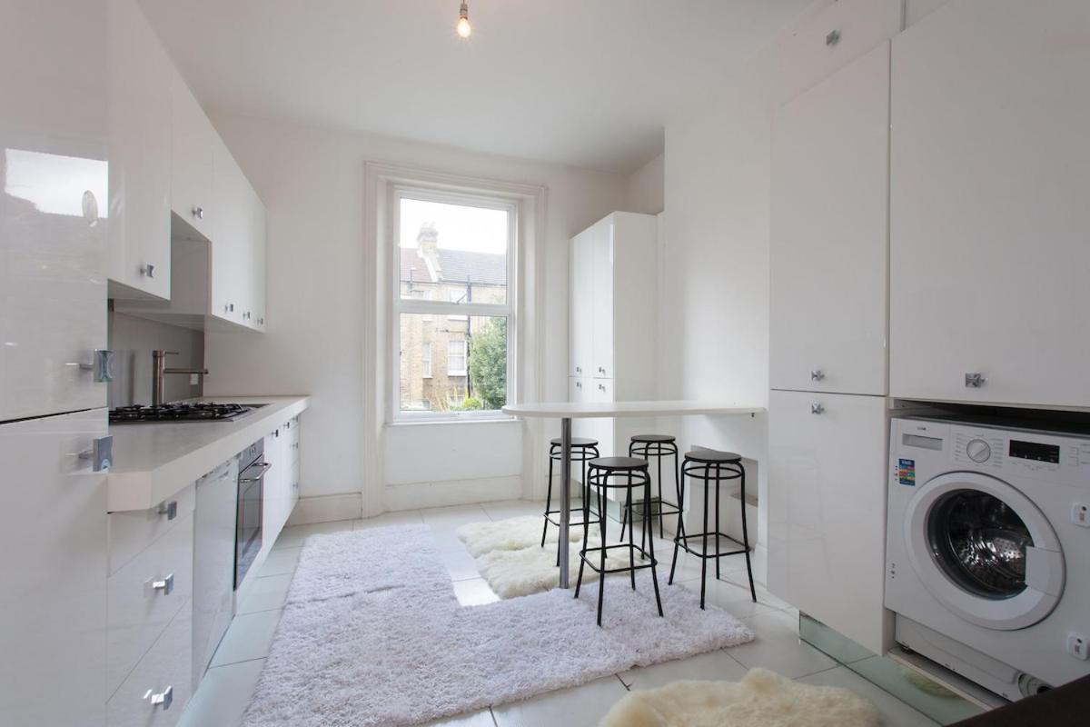 Spacious 3 Bed Apartment, Nw6 Apartment *