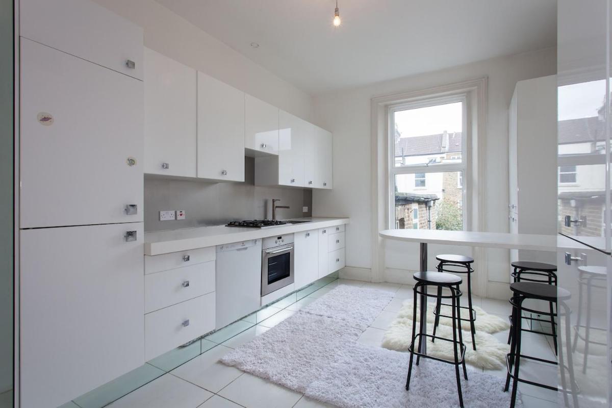 Apartment Spacious 3 Bed Apartment, Nw6